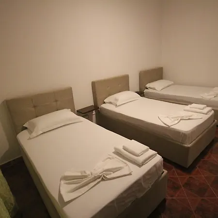 Vila 3 Vandrerhjem Berat