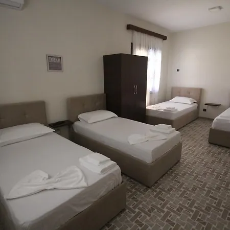 Vila 3 Vandrerhjem Berat